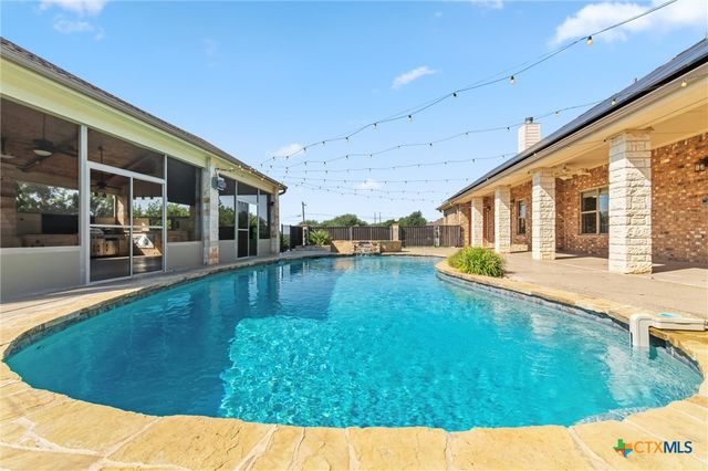 180 Honeysuckle Drive, Killeen, TX 76549