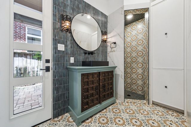 721 Harborside Way, League City, TX 77565