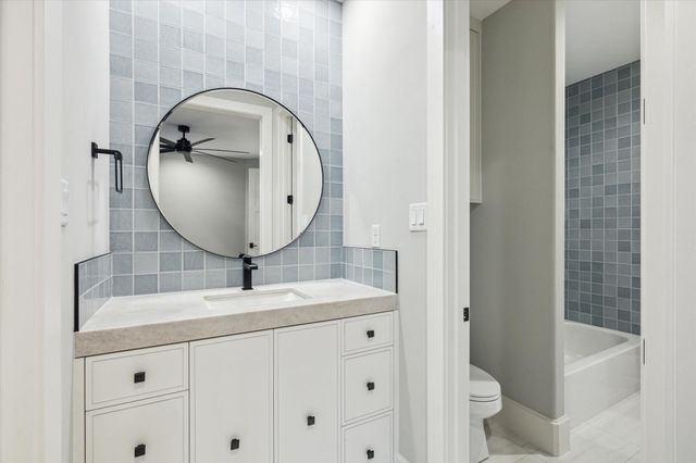 721 Harborside Way, League City, TX 77565