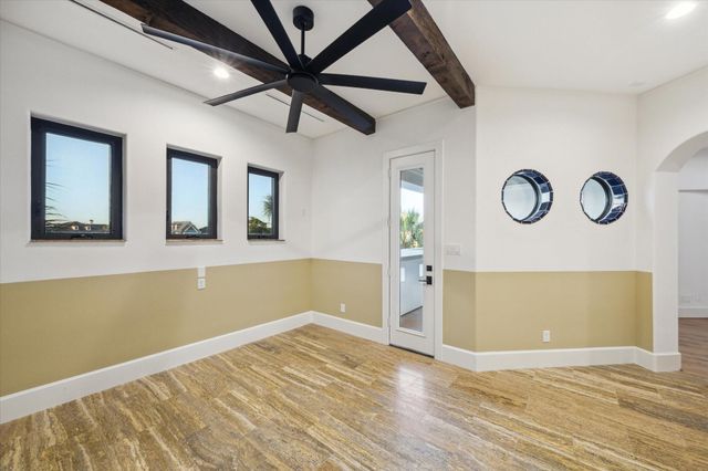 721 Harborside Way, League City, TX 77565