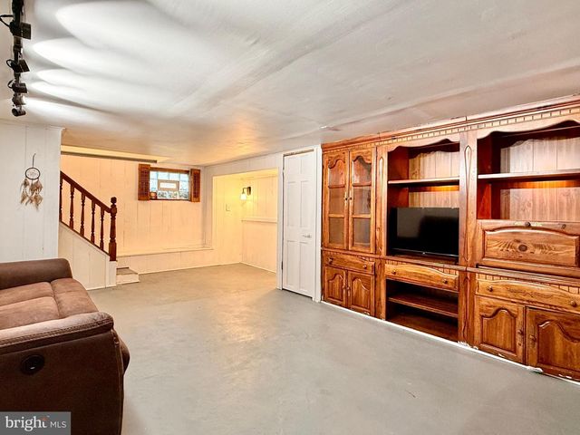 7041 HARVEY AVE, Pennsauken, NJ 08109