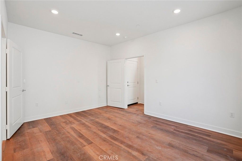 Image 10 of property listing at 1675 Coral Sea Lane, San Pedro, CA 90731