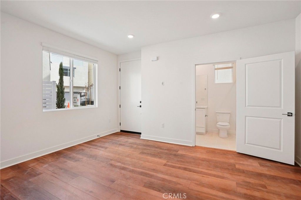 Image 11 of property listing at 1675 Coral Sea Lane, San Pedro, CA 90731