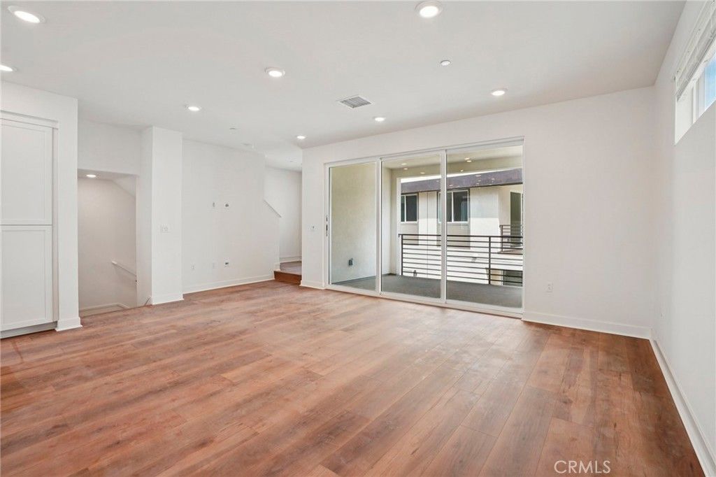 Image 15 of property listing at 1675 Coral Sea Lane, San Pedro, CA 90731