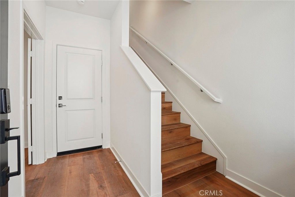 Image 2 of property listing at 1675 Coral Sea Lane, San Pedro, CA 90731