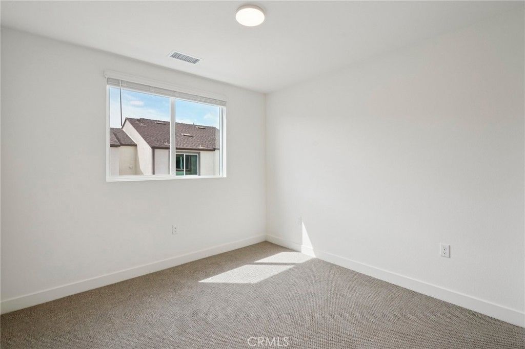 Image 23 of property listing at 1675 Coral Sea Lane, San Pedro, CA 90731