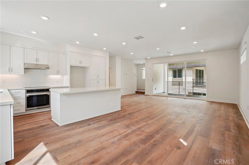 Image 9 of property listing at 1675 Coral Sea Lane, San Pedro, CA 90731