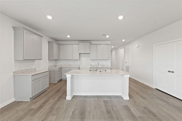 10711 Aston Court, Bryan, TX 77801