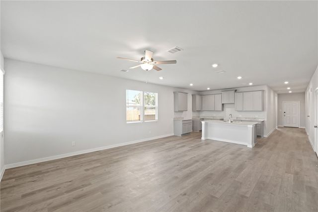 10711 Aston Court, Bryan, TX 77801