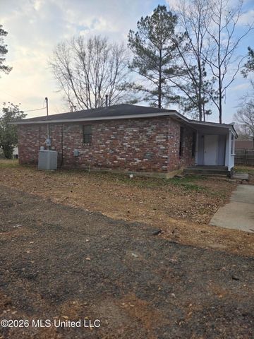 1056 Lake Dockery Road, Byram, MS 39272
