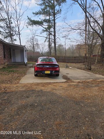 1056 Lake Dockery Road, Byram, MS 39272