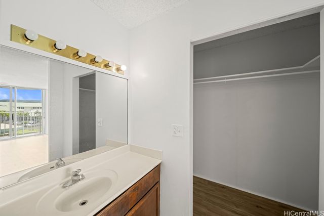 101 AUPUNI Street 521, Hilo, HI 96720