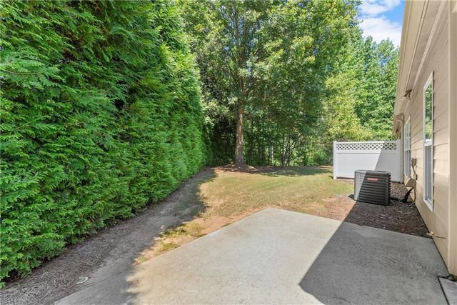 6247 LONGLEAF Drive, Hoschton, GA 30548