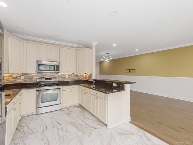1115 Balsam Drive, New Windsor, NY 12553