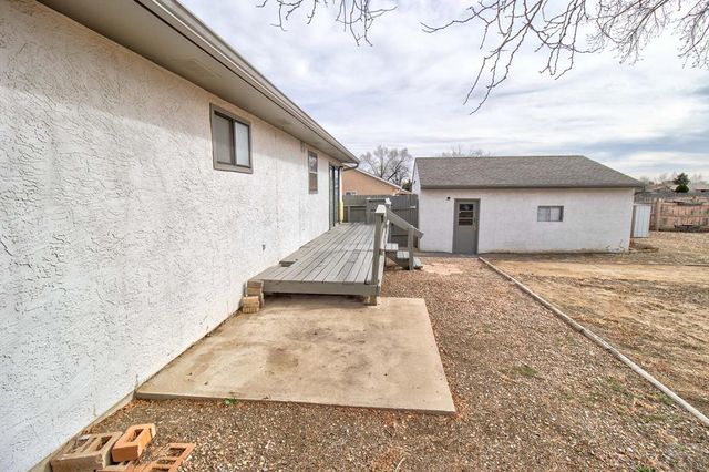 257 S Bailey Dr, Pueblo West, CO 81007