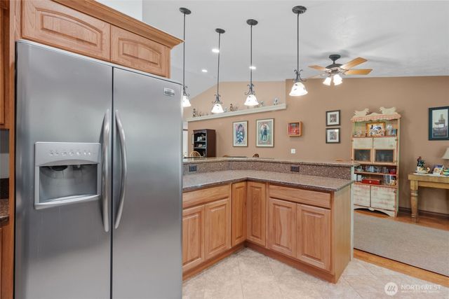101 N Fairway Drive E, Hoodsport, WA 98548