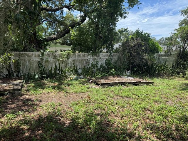 2609 E EMMA STREET, Tampa, FL 33610