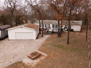 4853 Cheyenne Lane, Mclouth, KS 66054