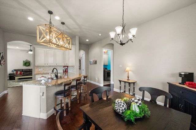 4512 Sunflower Drive, Mansfield, TX 76063