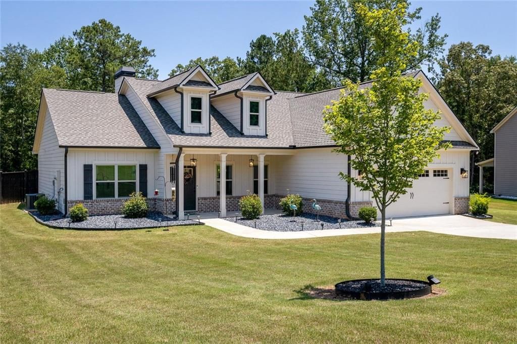 2124 Bullock Bluff Drive Drive, Loganville, GA 30052