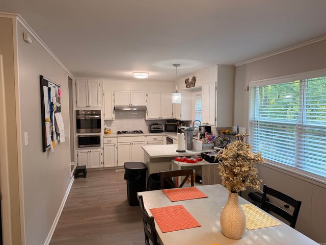 37 Glenmere Drive, Little Rock, AR 72209
