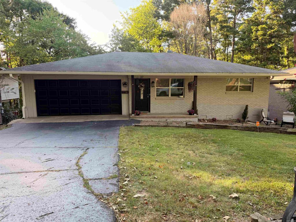 37 Glenmere Drive, Little Rock, AR 72209