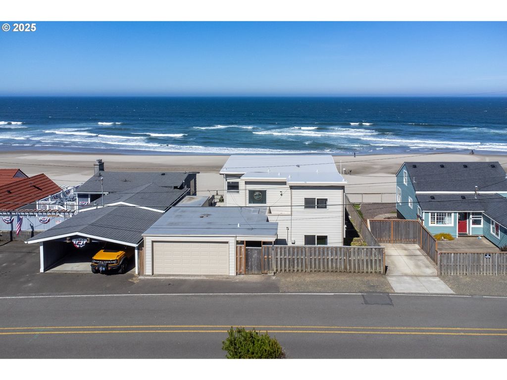 7131 Nw LOGAN Rd, Lincoln City, OR 97367