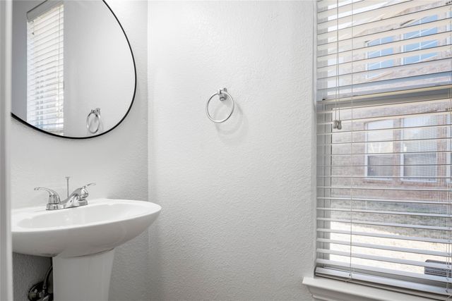 2000 Webb Drive, Mckinney, TX 75072