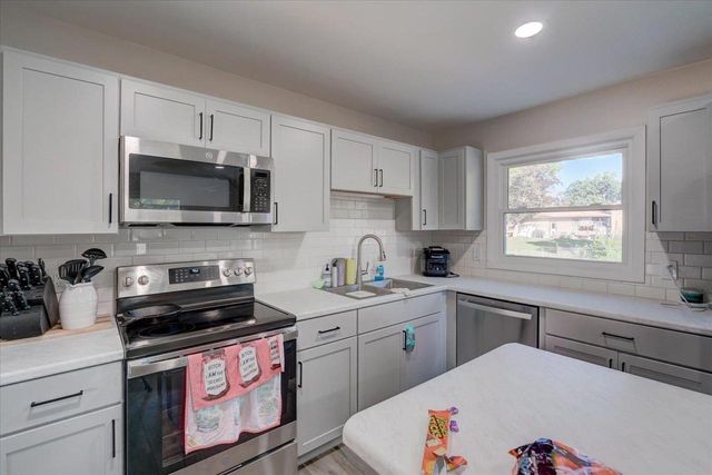 1926 Wyoming Avenue, Sun Prairie, WI 53590