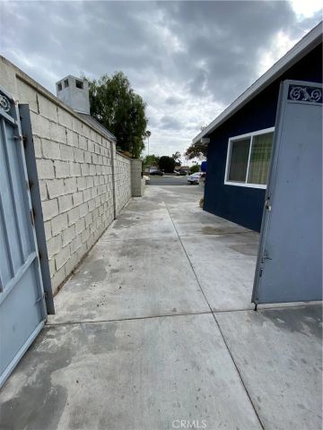 1653 W Chateau Place B, Anaheim, CA 92802