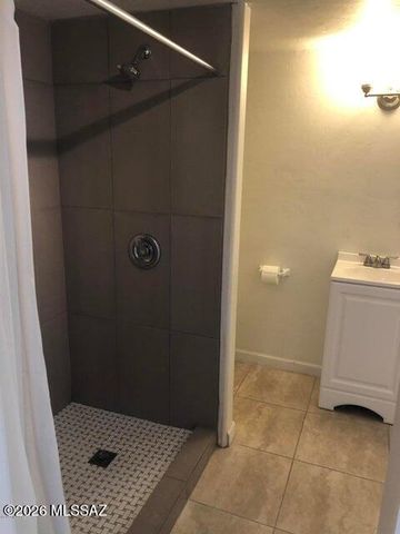 2039 E Glenn Street, Tucson, AZ 85719