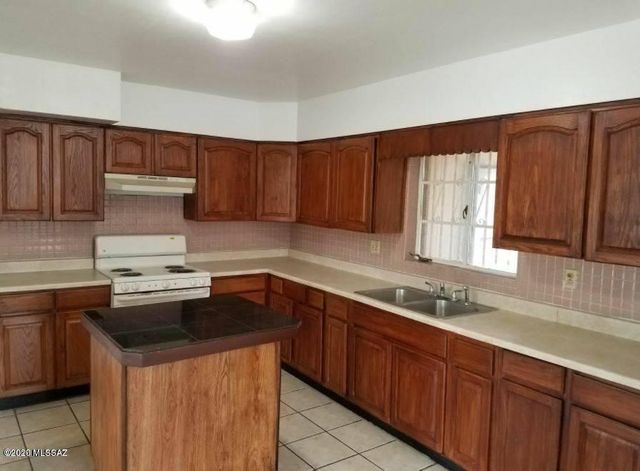 2039 E Glenn Street, Tucson, AZ 85719