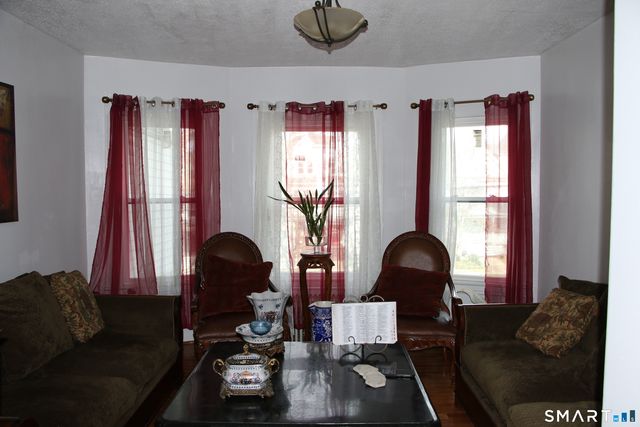 1525 Park Avenue, Bridgeport, CT 06604