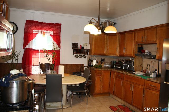 1525 Park Avenue, Bridgeport, CT 06604