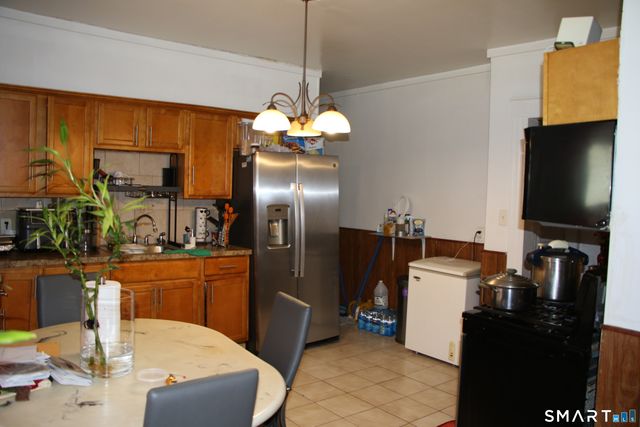 1525 Park Avenue, Bridgeport, CT 06604
