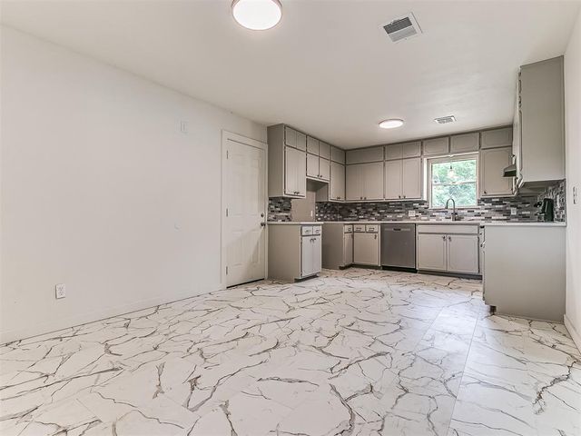 6001 SE 3rd Street, Midwest City, OK 73110