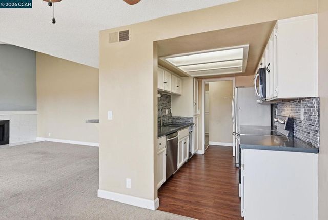 22135 Sevilla Rd 32, Hayward, CA 94541