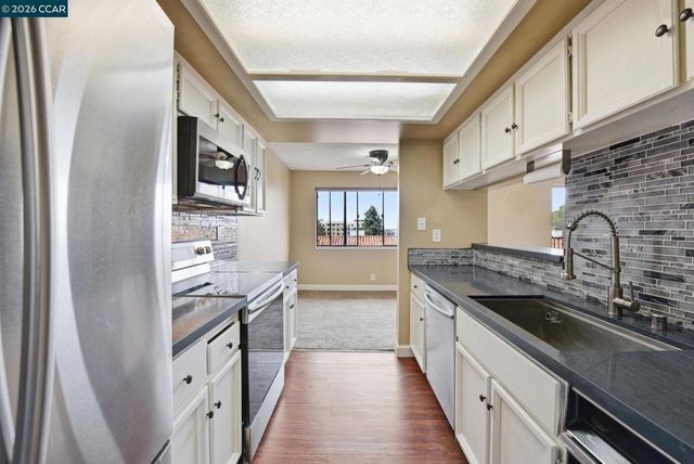22135 Sevilla Rd 32, Hayward, CA 94541