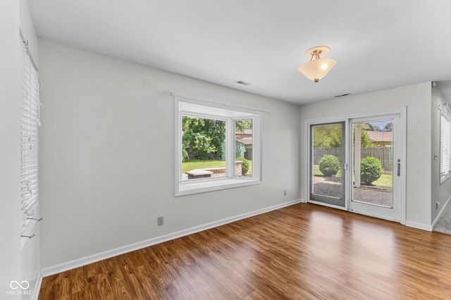 637 Lawndale Drive, Greenwood, IN 46142