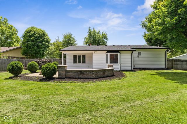 637 Lawndale Drive, Greenwood, IN 46142
