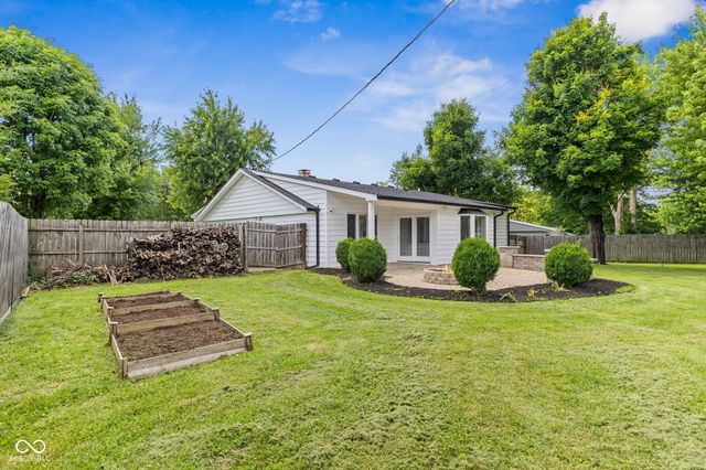 637 Lawndale Drive, Greenwood, IN 46142