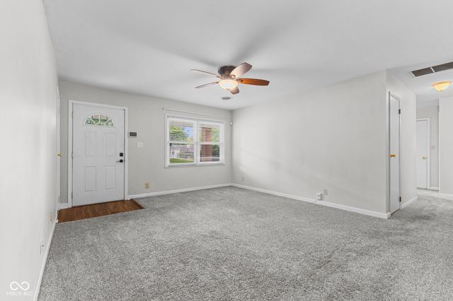 637 Lawndale Drive, Greenwood, IN 46142