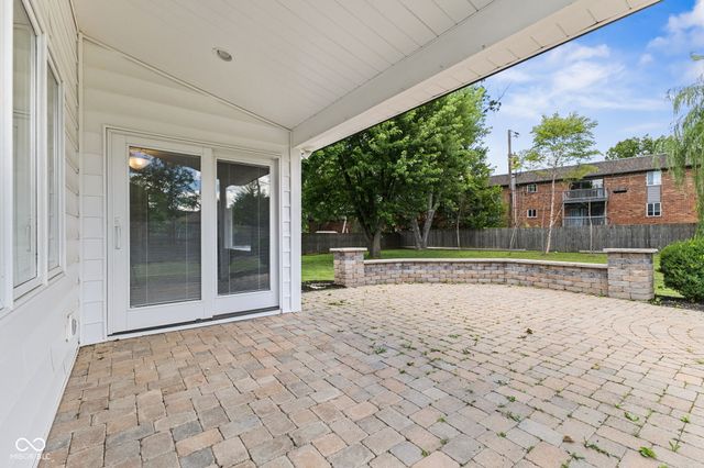 637 Lawndale Drive, Greenwood, IN 46142