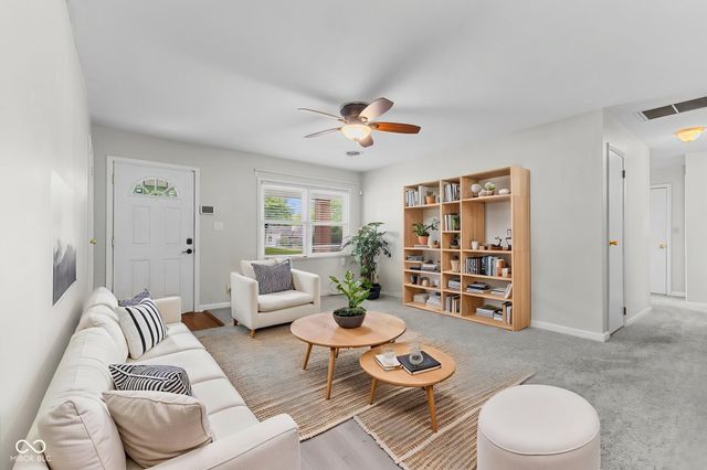 637 Lawndale Drive, Greenwood, IN 46142