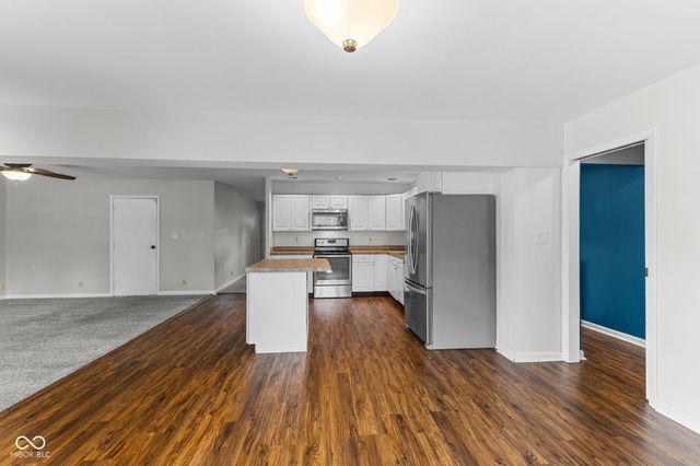 637 Lawndale Drive, Greenwood, IN 46142