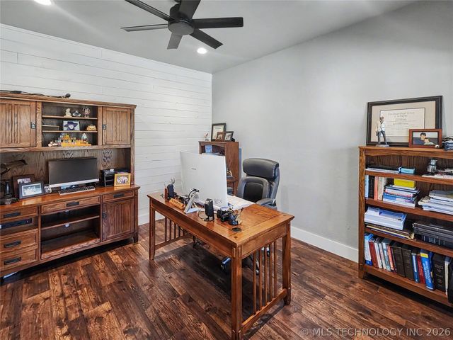 17413 E 626 Road, Tahlequah, OK 74464