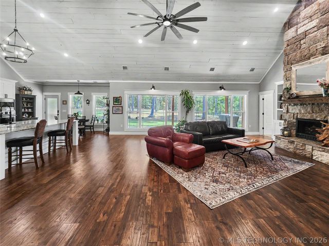 17413 E 626 Road, Tahlequah, OK 74464