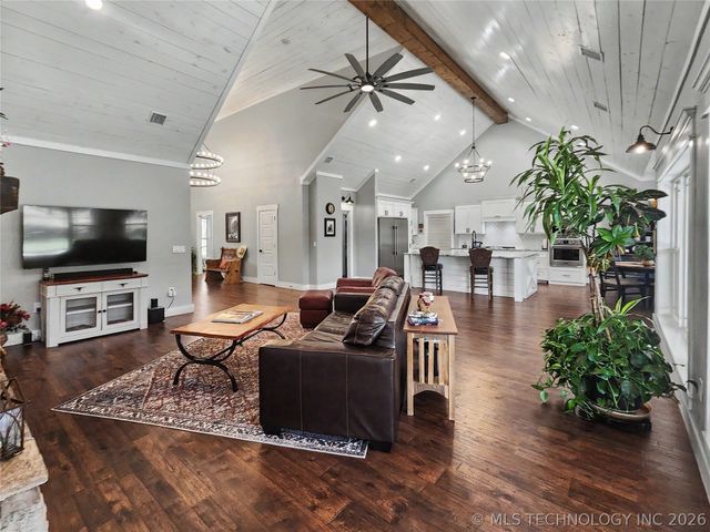 17413 E 626 Road, Tahlequah, OK 74464