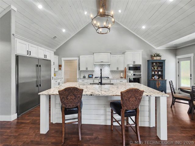 17413 E 626 Road, Tahlequah, OK 74464