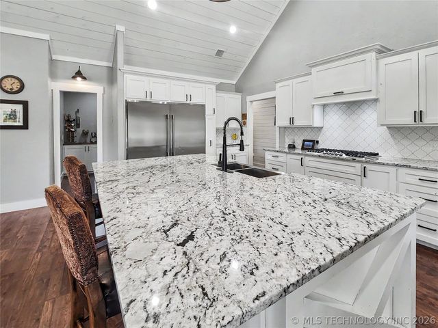 17413 E 626 Road, Tahlequah, OK 74464